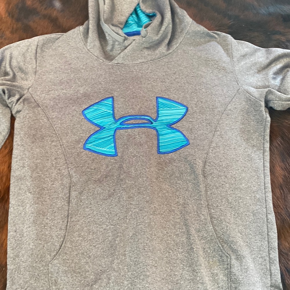 Under Armour hoodie size small